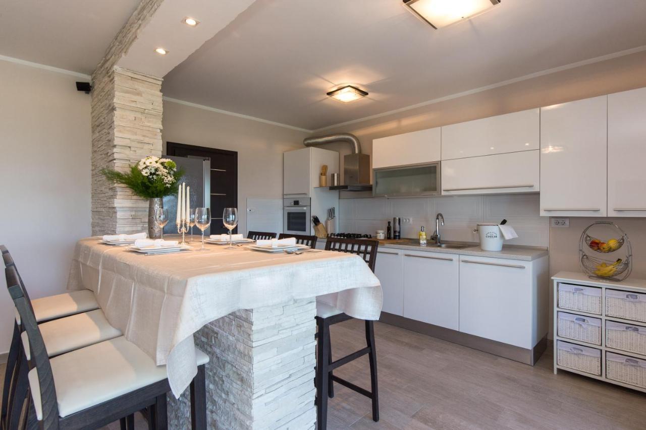 Deluxe Sea View Apartment Mate Balote Риека Экстерьер фото